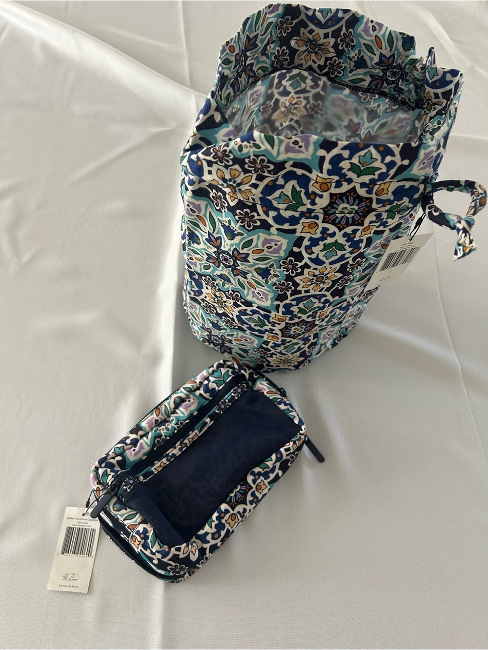 Vera Bradley Lighten Up Deluxe Organizer and Ditty Bag Lisbon Medallion Cool